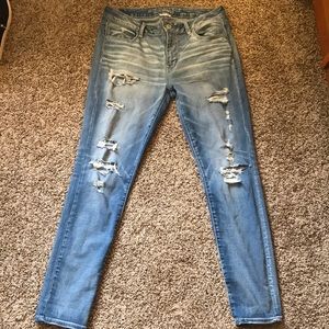 American Eagle Distressed Jeggings 👖